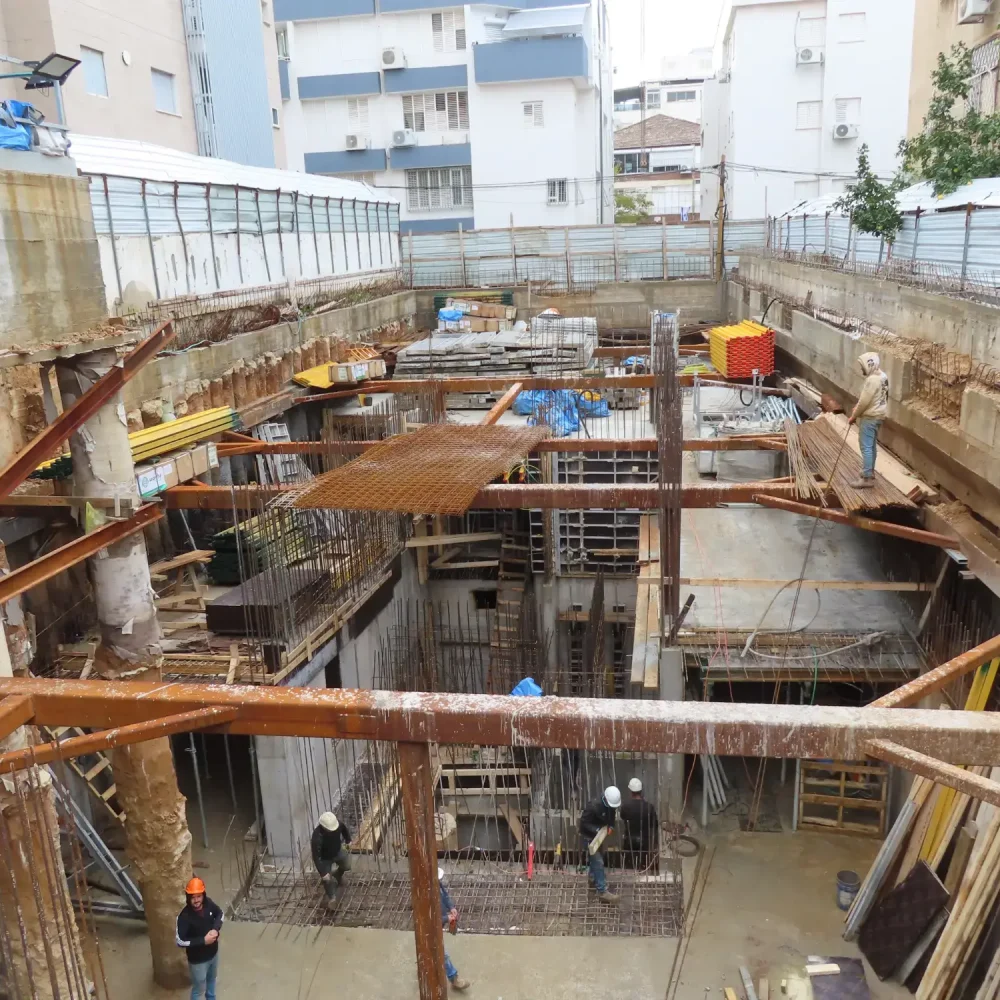 זבוטינסקי 6, גבעתיים (2)