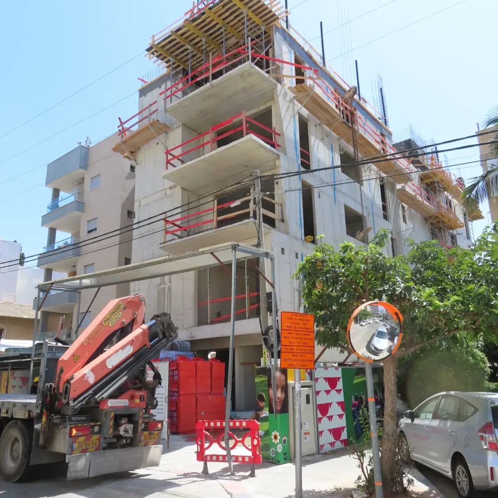 זבוטינסקי 6, גבעתיים (1)